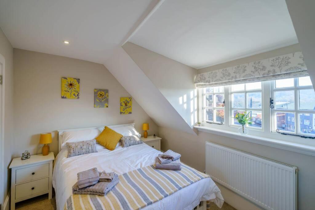 Upper Thames & Lower Thames - Stunning Apartments 亨利昂泰晤士 外观 照片